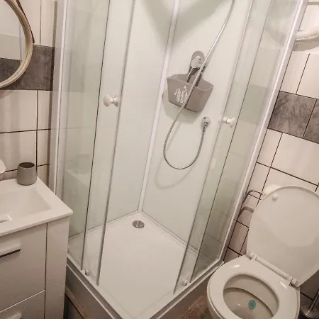 Apartman L'atelier H24, Cosy,port,plage,wifi,netflix La Seyne-sur-Mer